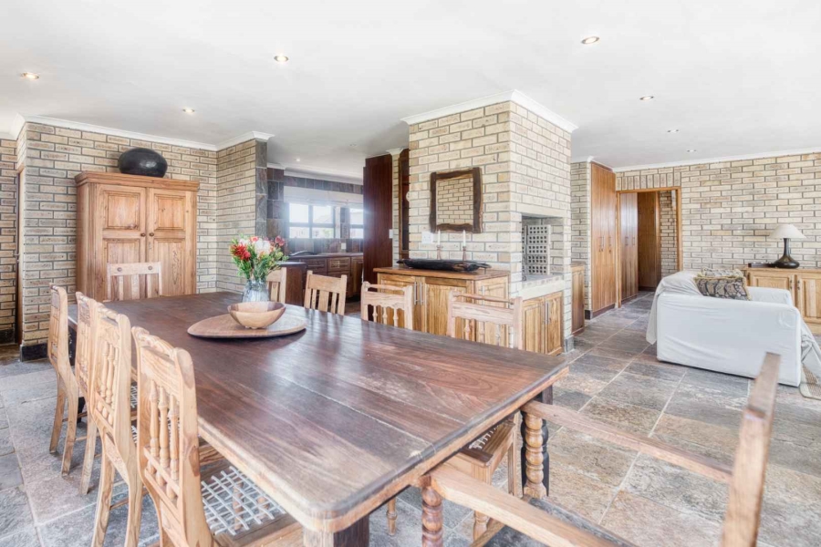 4 Bedroom Property for Sale in Pearly Beach Western Cape